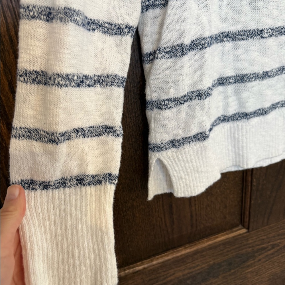J.Crew lightweight knit beach Knit Sweater White with blue stripes - Picture 3 of 5